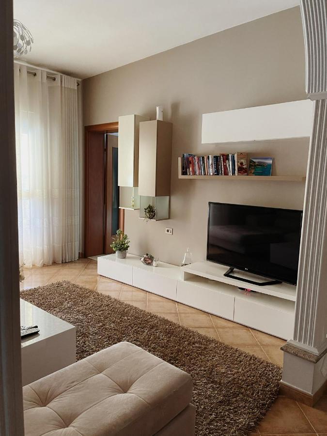 Sunkissed Centre Apartment Vlora Kültér fotó