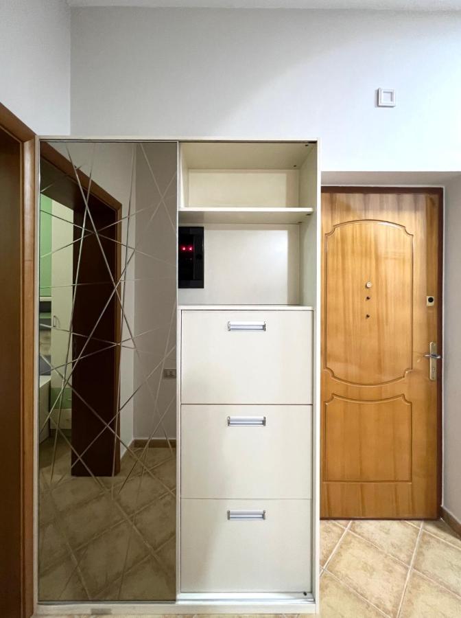 Sunkissed Centre Apartment Vlora Kültér fotó
